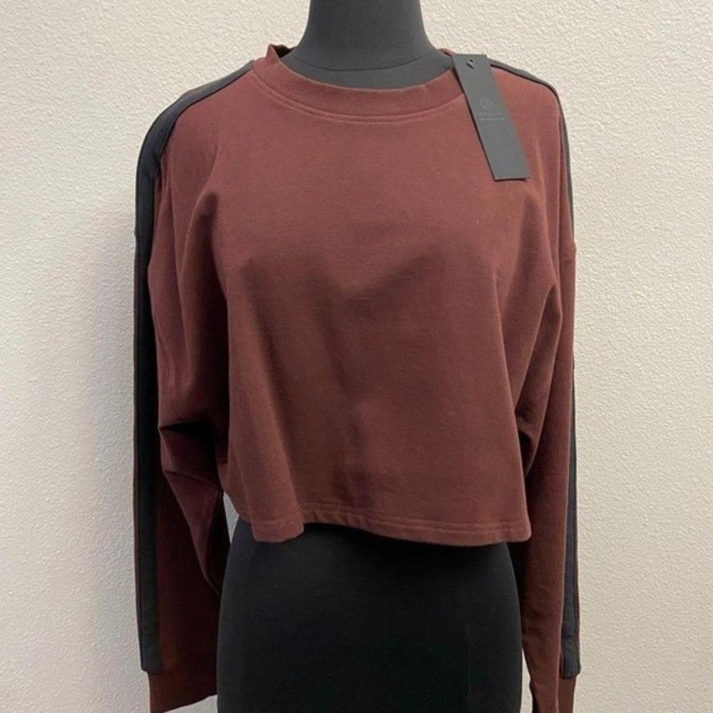 Mono B Racer Crop Top Size Small Maroon with Navy Strips‎ New Activewear Casual